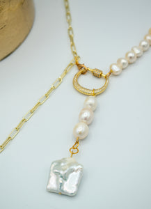 Gold & Pearl necklace