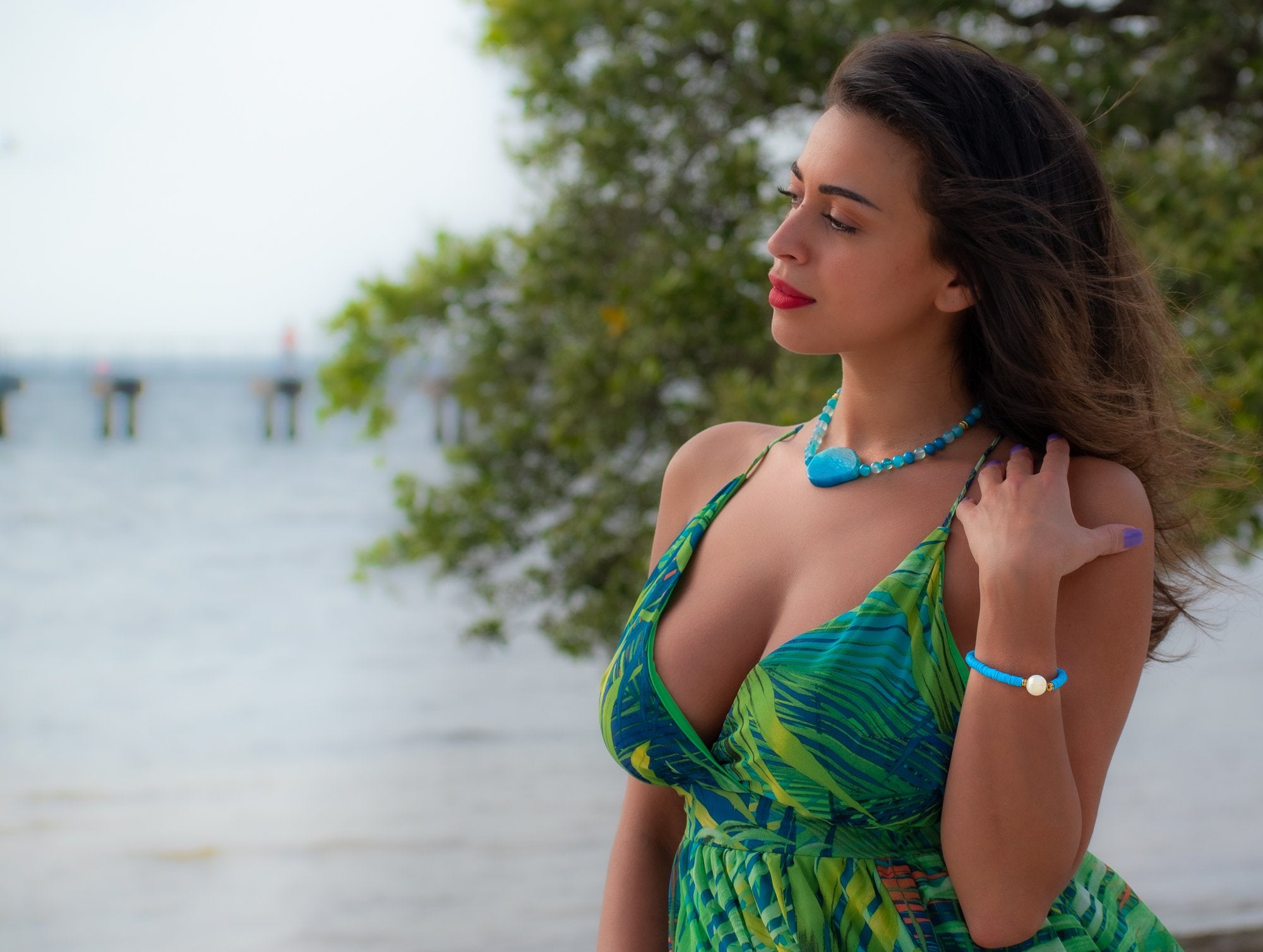woman wearing breeze necklaces